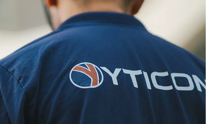 Uniforme de um colaborador da Yticon