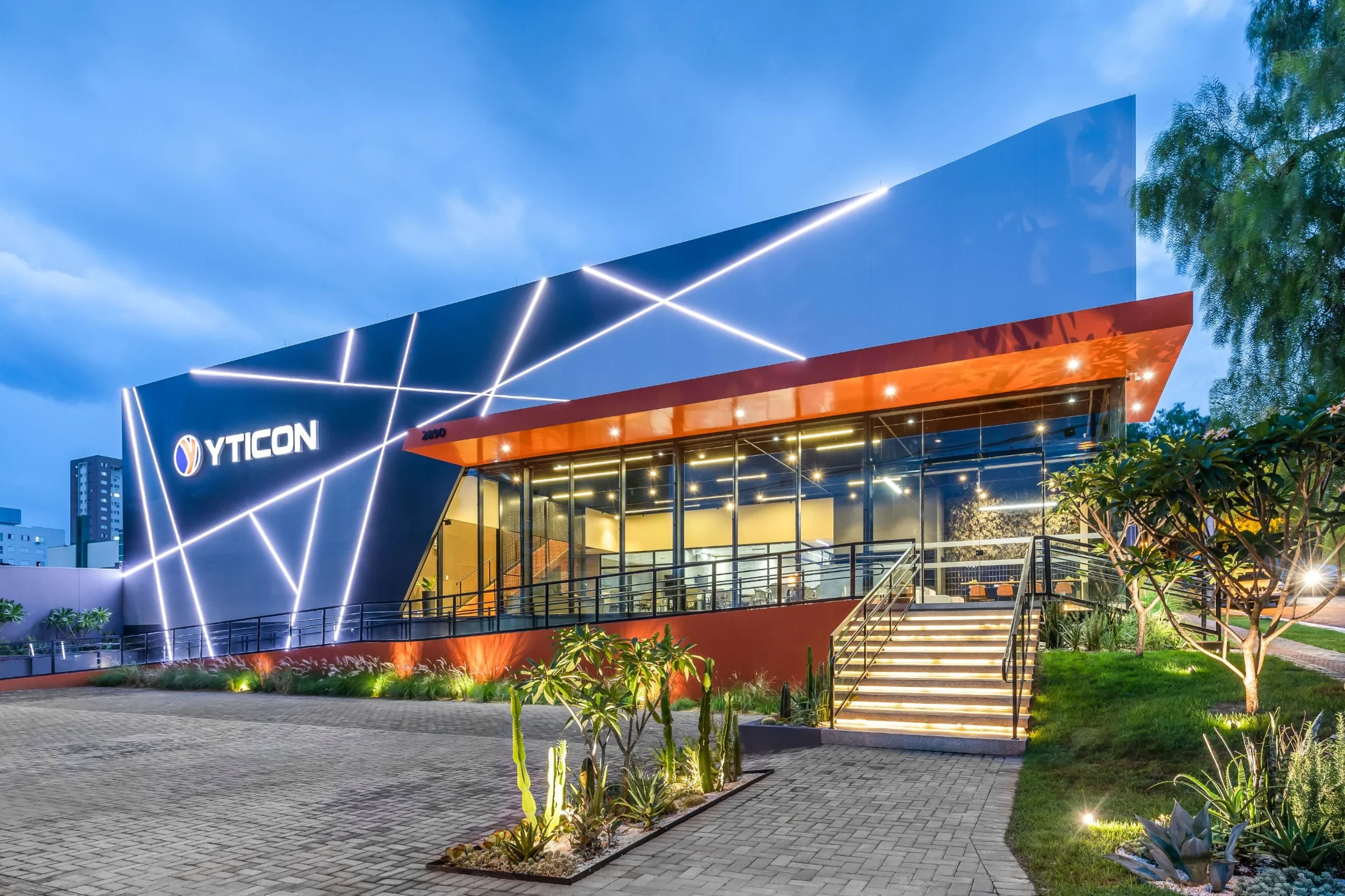 Fachada da sede da Yticon